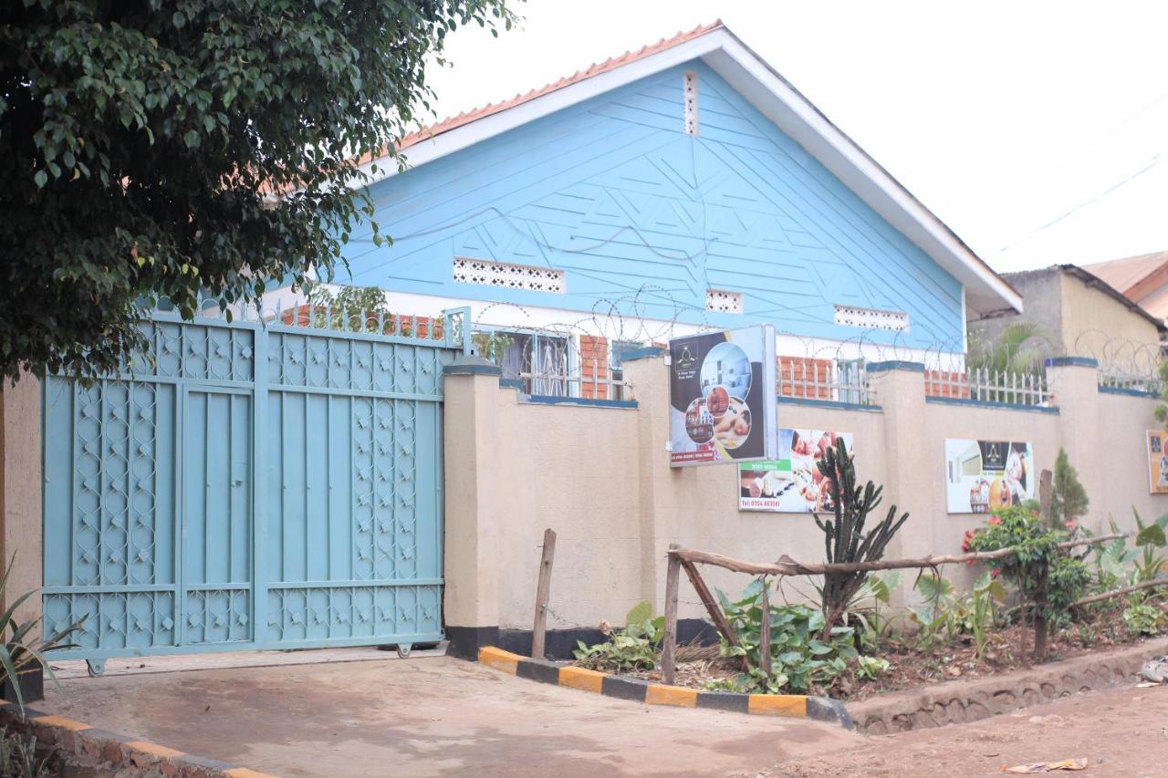 Emmas' Guest House Kampala Zewnętrze zdjęcie